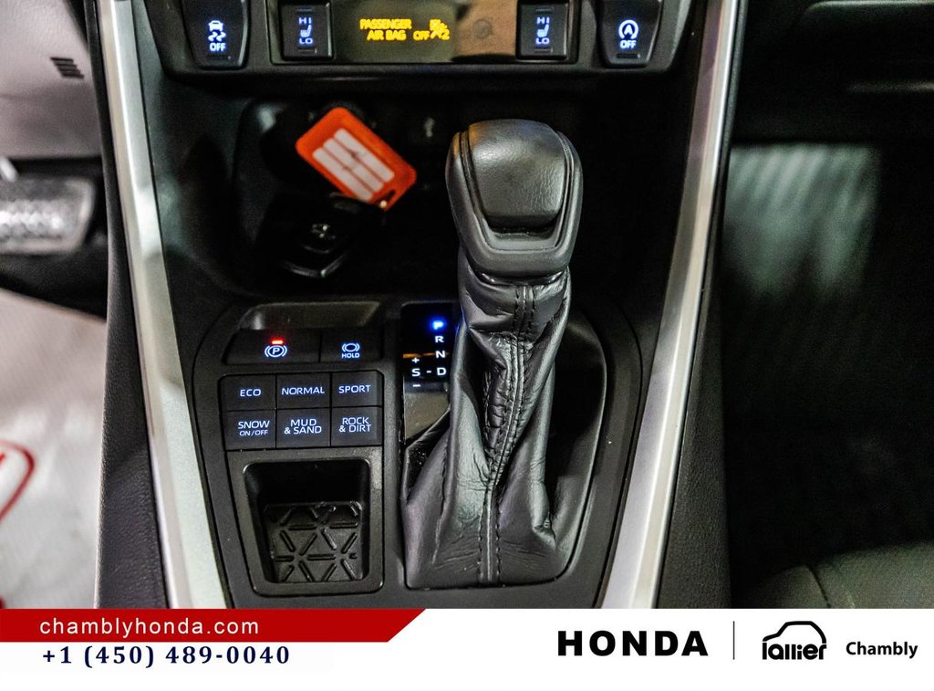 Toyota RAV4 XLE AWD I SUNROOF I MAGS I HEATED SEATS AND STEERING WHEEL I CARPLAY I ACTIVE SECURITY 2021 à Montréal, Québec - 26 - w1024h768px