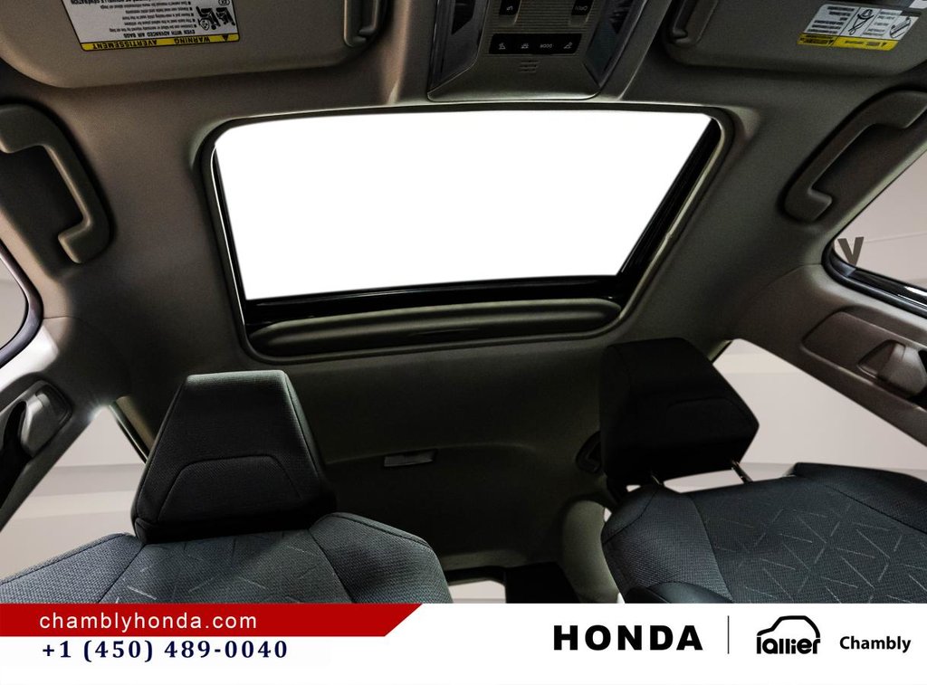 Toyota RAV4 XLE AWD I SUNROOF I MAGS I HEATED SEATS AND STEERING WHEEL I CARPLAY I ACTIVE SECURITY 2021 à Montréal, Québec - 19 - w1024h768px