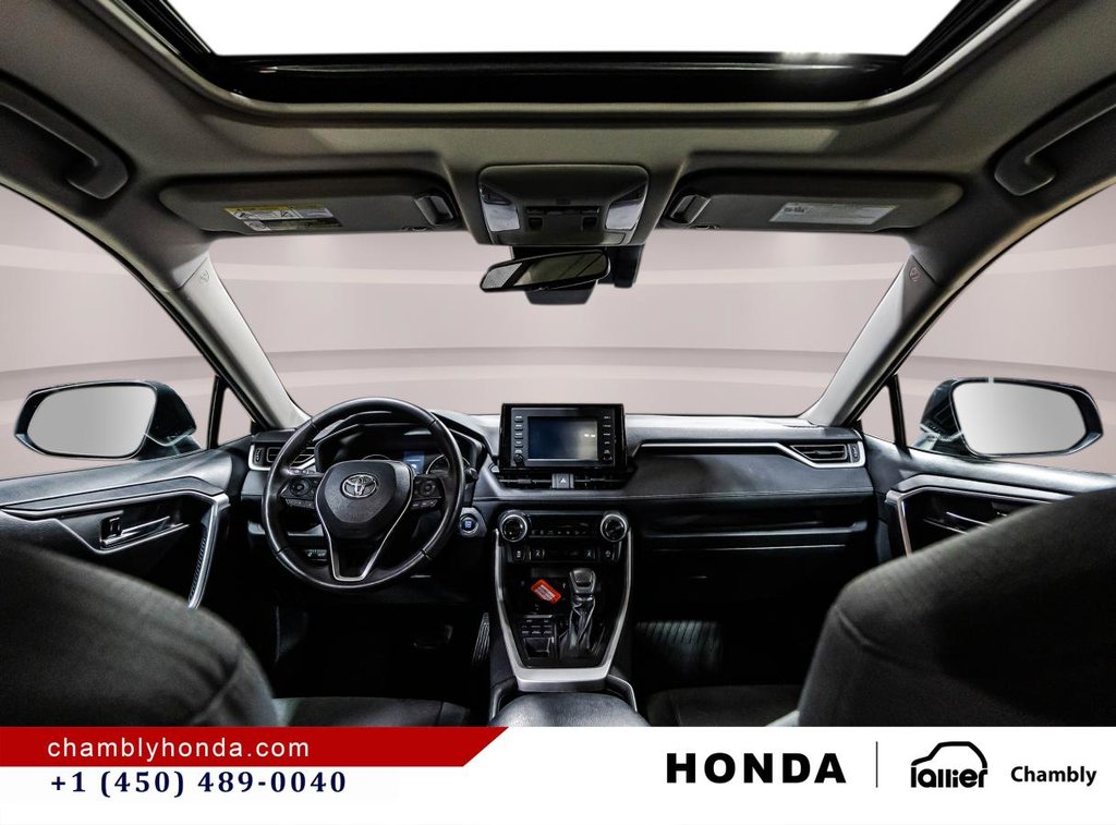 Toyota RAV4 XLE AWD I SUNROOF I MAGS I HEATED SEATS AND STEERING WHEEL I CARPLAY I ACTIVE SECURITY 2021 à Montréal, Québec - 14 - w1024h768px