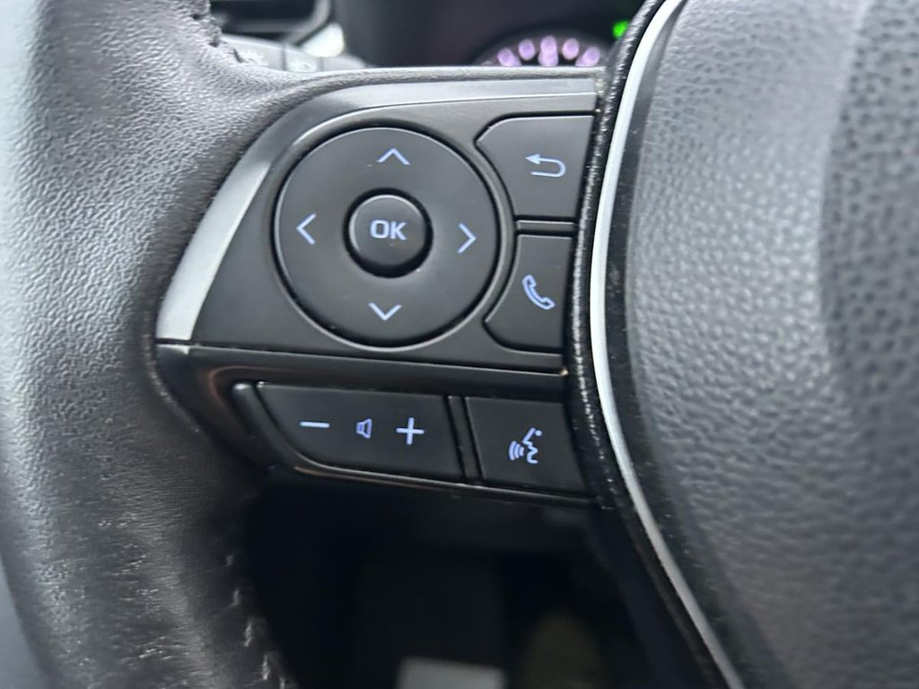 2021 Toyota RAV4 XLE AWD I SUNROOF I MAGS I HEATED SEATS AND STEERING WHEEL I CARPLAY I ACTIVE SECURITY in Montréal, Quebec - 9 - w1024h768px