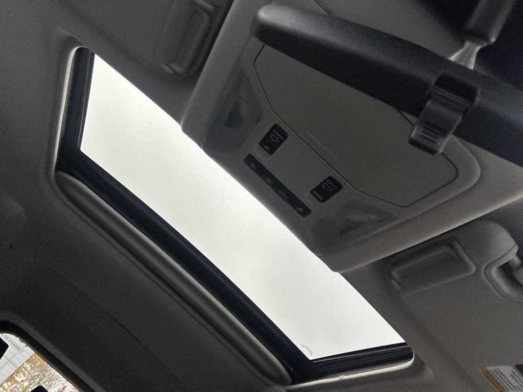2021 Toyota RAV4 XLE AWD I SUNROOF I MAGS I HEATED SEATS AND STEERING WHEEL I CARPLAY I ACTIVE SECURITY in Montréal, Quebec - 11 - w1024h768px