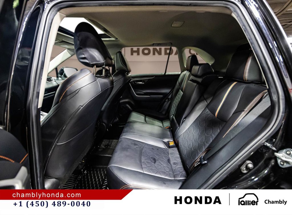 2022 Toyota RAV4 Trail AWD MAGS I SUNROOF I HEATED SEATS I CARPLAY I ACTIVE SECURITY in Montréal, Quebec - 13 - w1024h768px