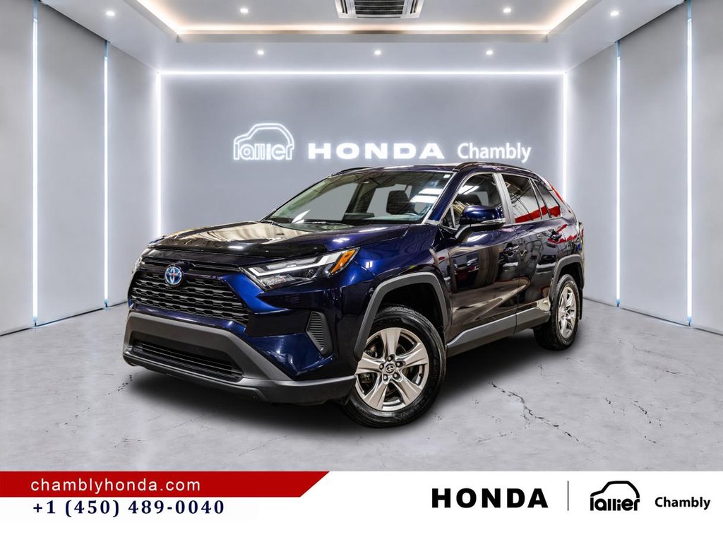 Toyota RAV4 Hybrid XLE AWD SUNROOF I MAGS I HEATED SEATS AND STEERING WHEEL I CAMERA I ACTIVE SECURITY 2024 à Montréal, Québec - 1 - w1024h768px