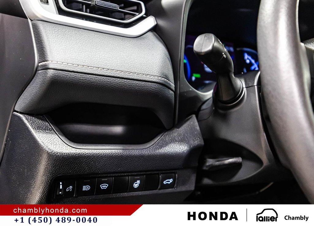 Toyota RAV4 Hybrid XLE AWD SUNROOF I MAGS I HEATED SEATS AND STEERING WHEEL I CAMERA I ACTIVE SECURITY 2024 à Montréal, Québec - 19 - w1024h768px