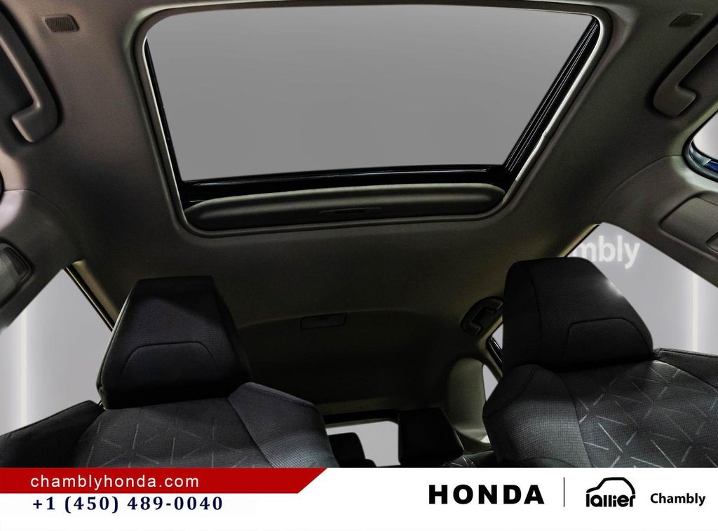 Toyota RAV4 Hybrid XLE AWD SUNROOF I MAGS I HEATED SEATS AND STEERING WHEEL I CAMERA I ACTIVE SECURITY 2024 à Montréal, Québec - 16 - w1024h768px