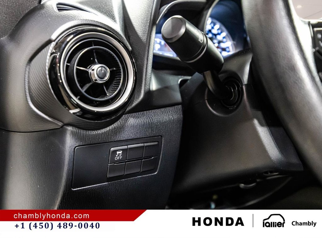 2020 Toyota Yaris hatchback Auto 20,000 km CARPLAY I BLUETROOTH I CAMERA in Montréal, Quebec - 20 - w1024h768px