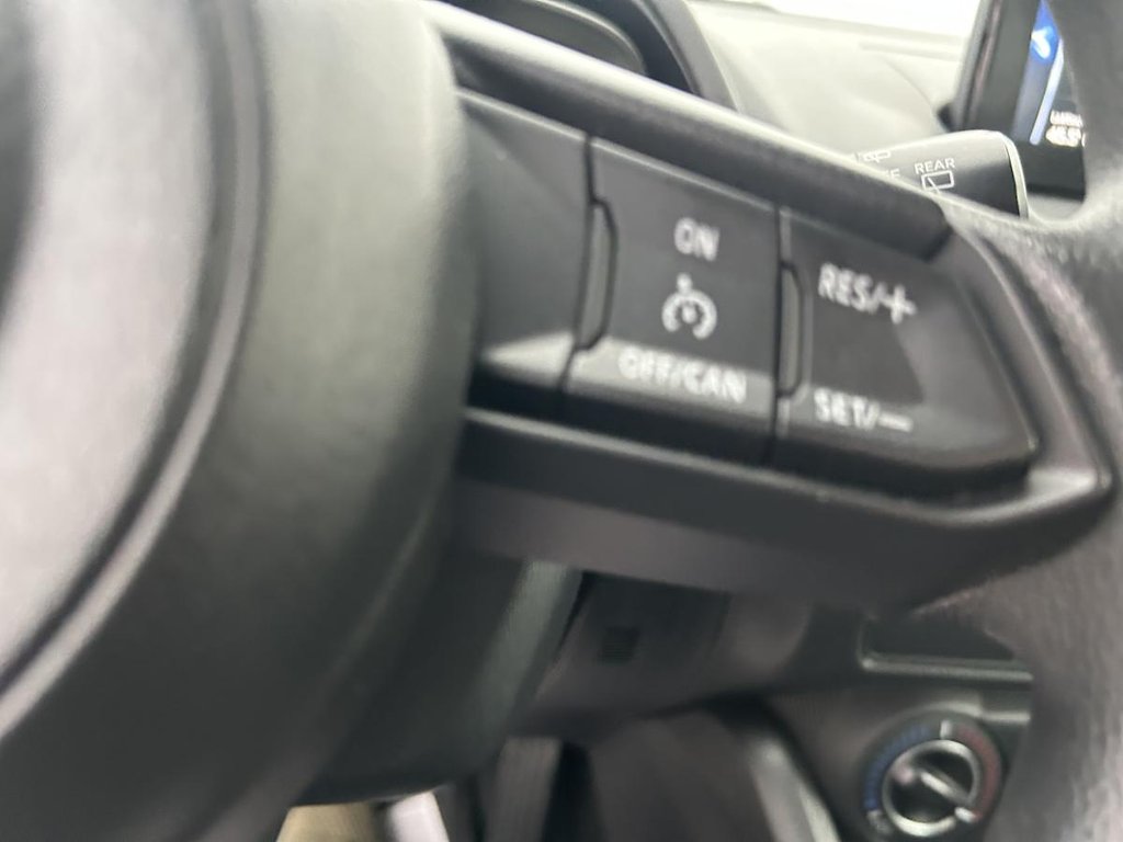 2020 Toyota Yaris hatchback Auto 20,000 km CARPLAY I BLUETROOTH I CAMERA in Montréal, Quebec - 12 - w1024h768px
