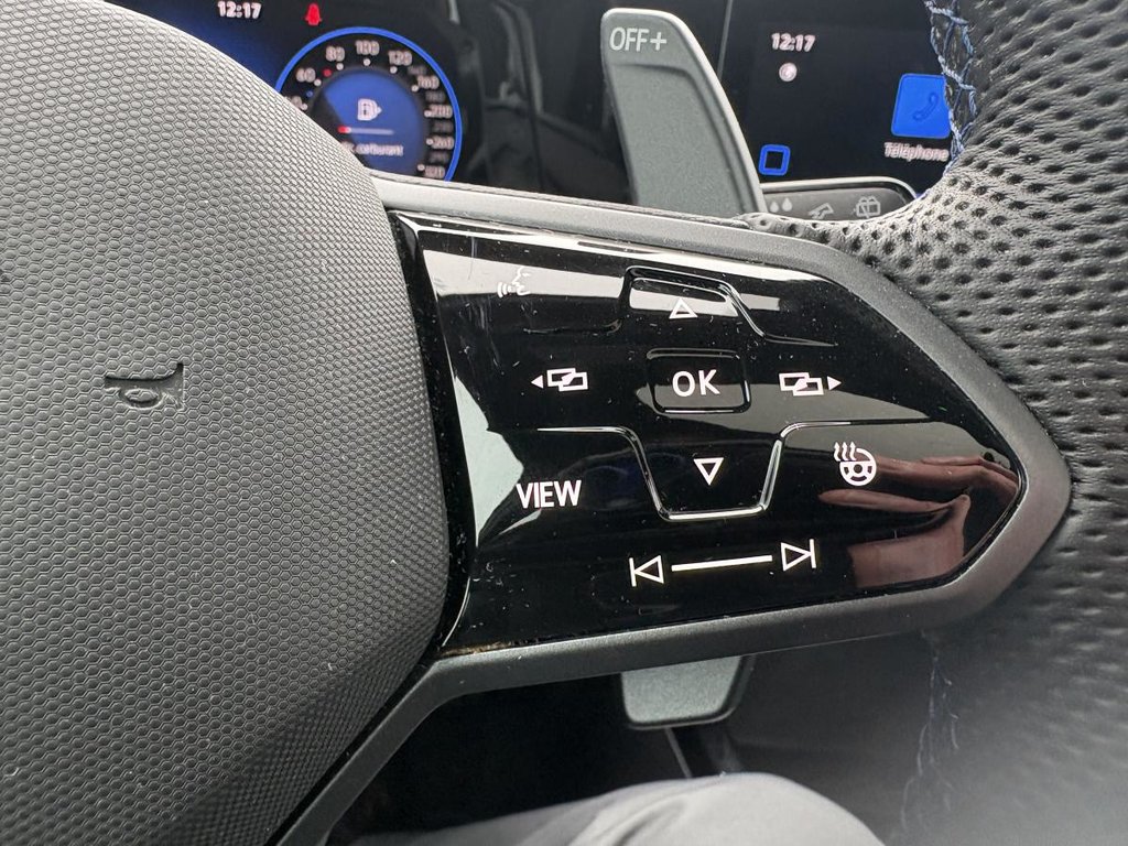 2023 Volkswagen Golf R DSG 1OWNER I NO ACCIDENT I SUNROOF I MAGS I HEATED SEATS I CARPLAY I CAMERA in Montréal, Quebec - 9 - w1024h768px