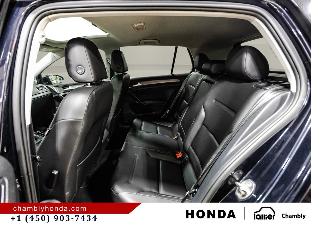 2021 Volkswagen Golf Comfortline 5-door Manual LEATHER I SUNROOF I HEATED SEATS I ACTIVE SECURITY in Montréal, Quebec - 13 - w1024h768px