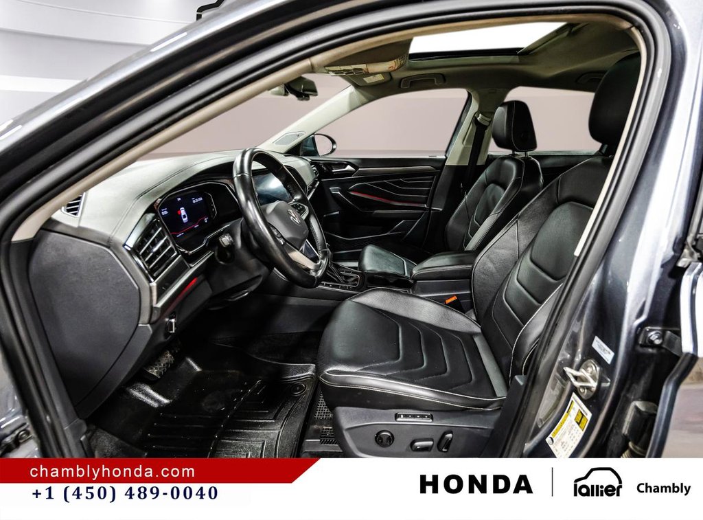 2023 Volkswagen Jetta Highline CUIR I HEATED SEATS I MAGS I CAMERA I CARPLAY I ACTIVE SECURITY in Montréal, Quebec - 20 - w1024h768px
