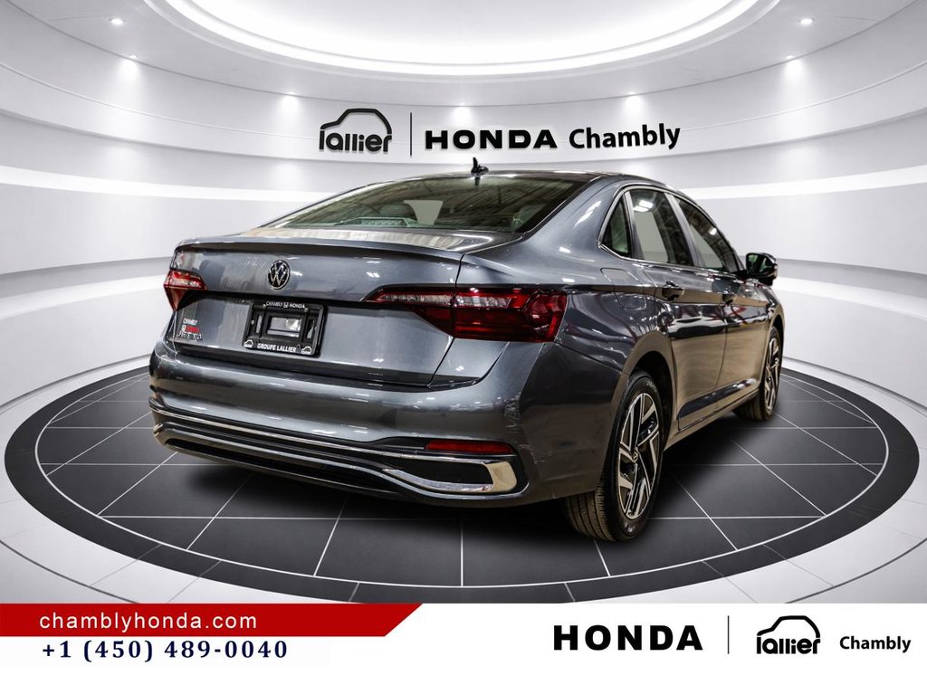 2023 Volkswagen Jetta Highline CUIR I HEATED SEATS I MAGS I CAMERA I CARPLAY I ACTIVE SECURITY in Montréal, Quebec - 7 - w1024h768px