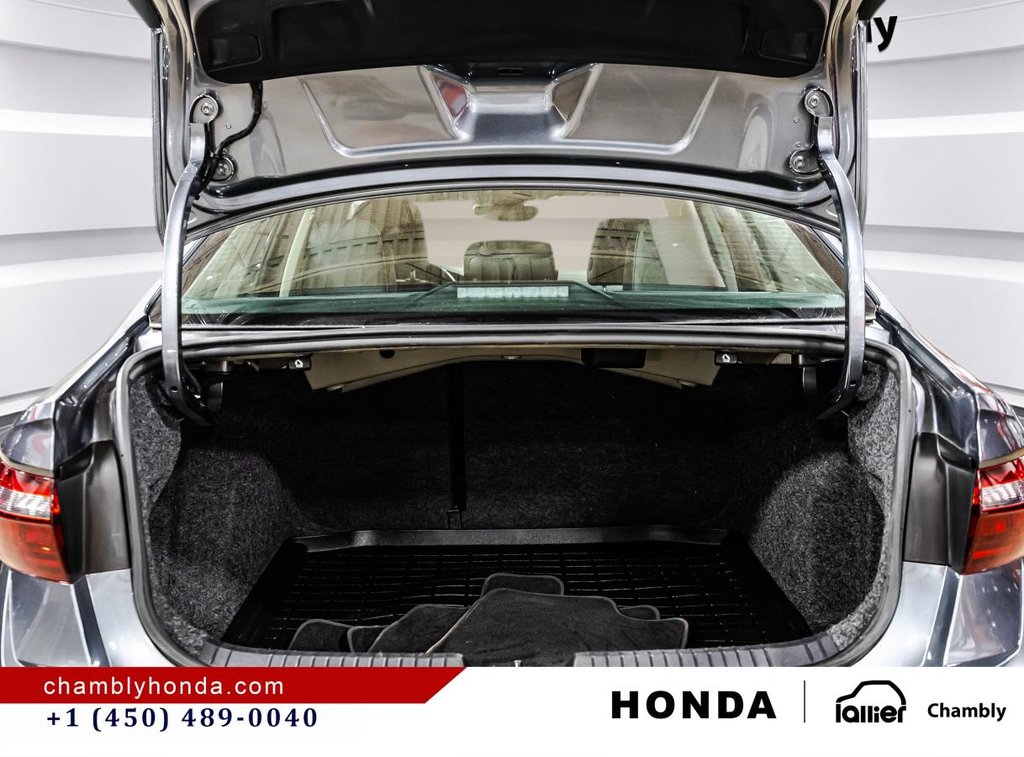 2023 Volkswagen Jetta Highline CUIR I HEATED SEATS I MAGS I CAMERA I CARPLAY I ACTIVE SECURITY in Montréal, Quebec - 16 - w1024h768px