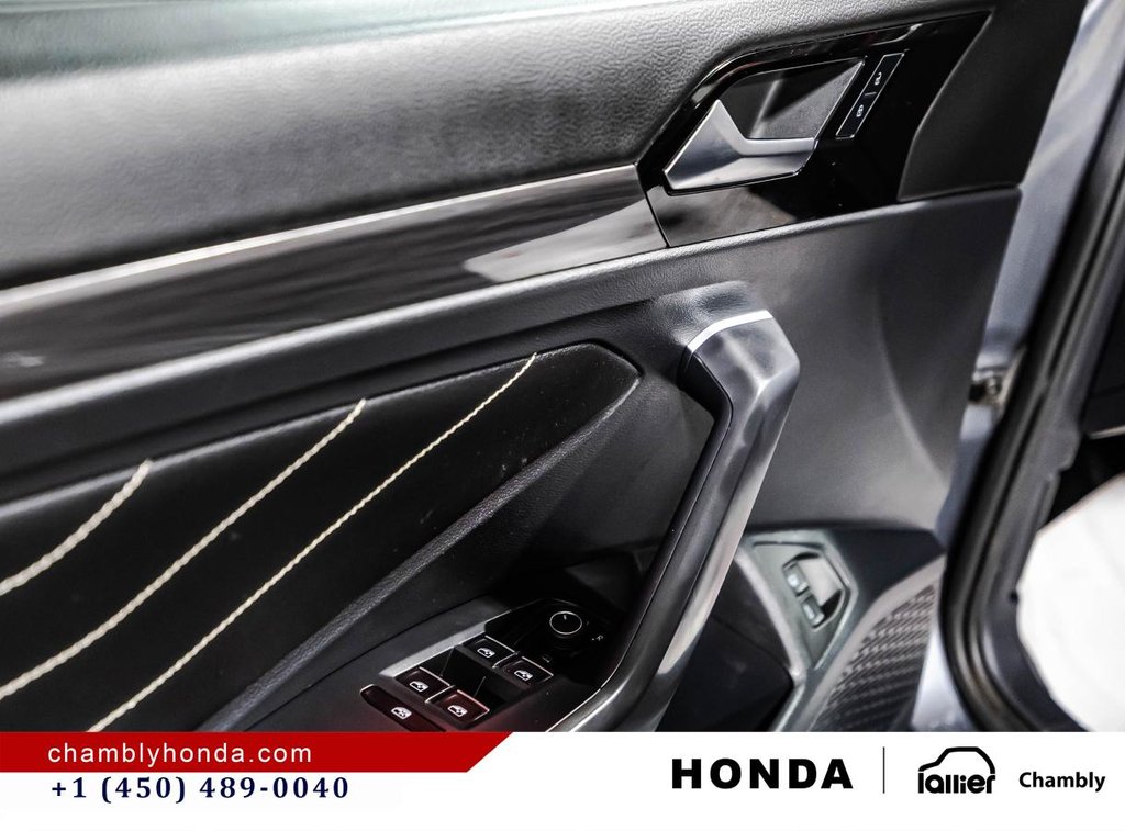 2023 Volkswagen Jetta Highline CUIR I HEATED SEATS I MAGS I CAMERA I CARPLAY I ACTIVE SECURITY in Montréal, Quebec - 12 - w1024h768px