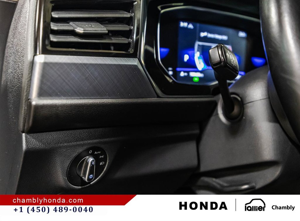 2023 Volkswagen Jetta Comfortline MAGS I CARP;LAY I ACTIVE SECURITY I CAMERA I HEATED SEATS in Montréal, Quebec - 21 - w1024h768px