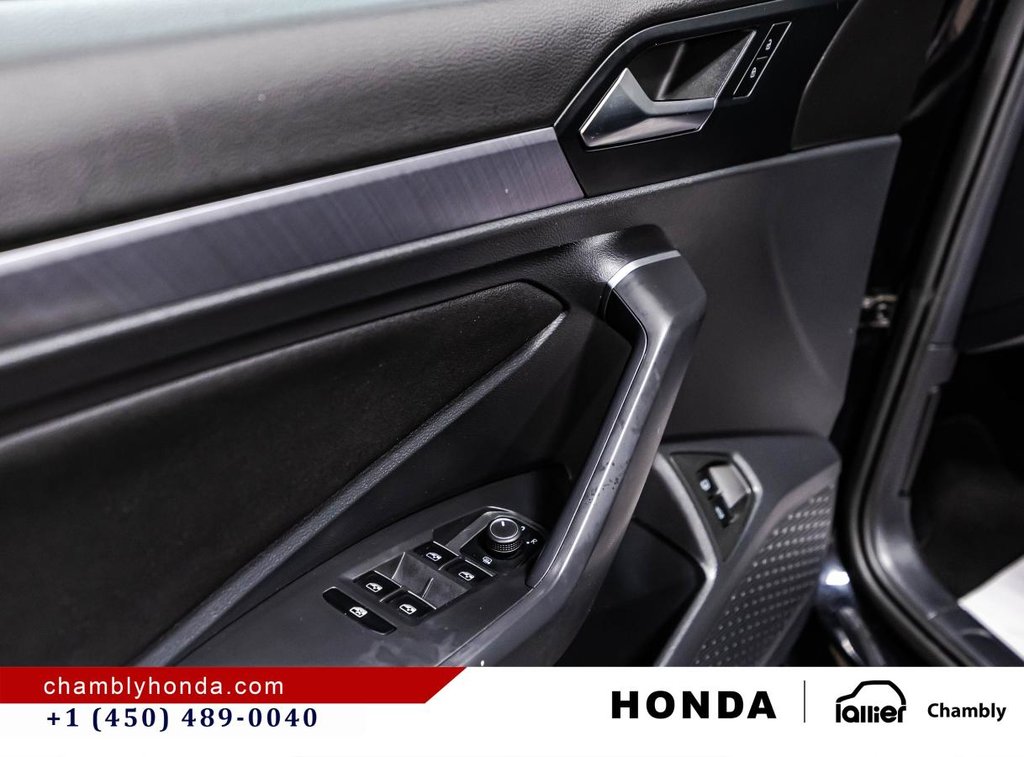 2023 Volkswagen Jetta Comfortline MAGS I CARP;LAY I ACTIVE SECURITY I CAMERA I HEATED SEATS in Montréal, Quebec - 12 - w1024h768px