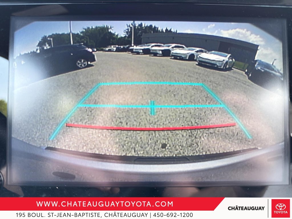2019 Toyota C-HR LE in Châteauguay, Quebec - 18 - w1024h768px