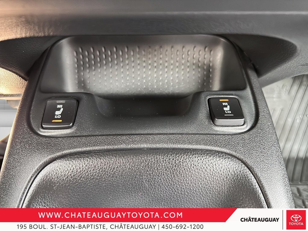 2020 Toyota Corolla LE in Châteauguay, Quebec - 17 - w1024h768px