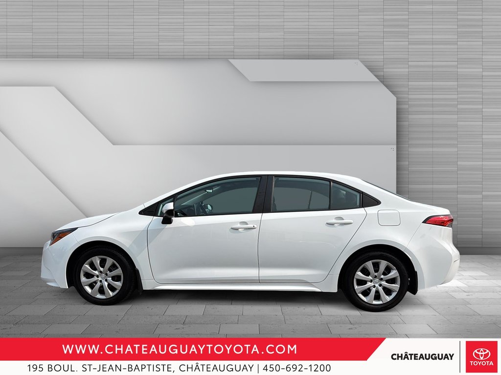 2020 Toyota Corolla LE in Châteauguay, Quebec - 5 - w1024h768px