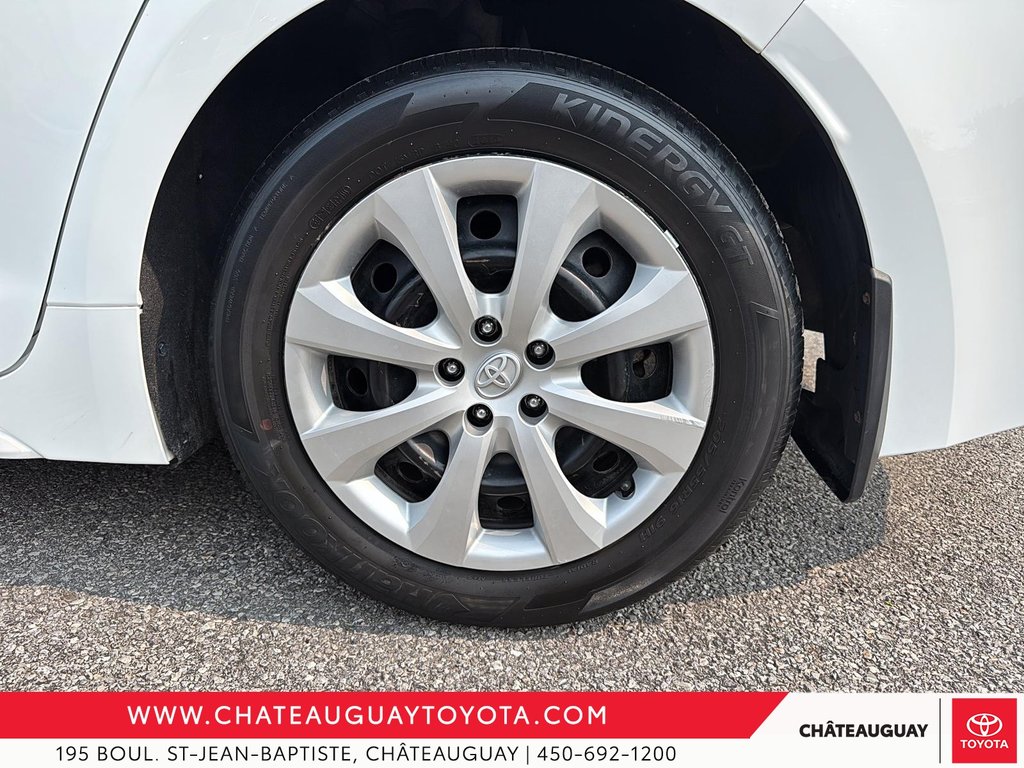 2020 Toyota Corolla LE in Châteauguay, Quebec - 6 - w1024h768px