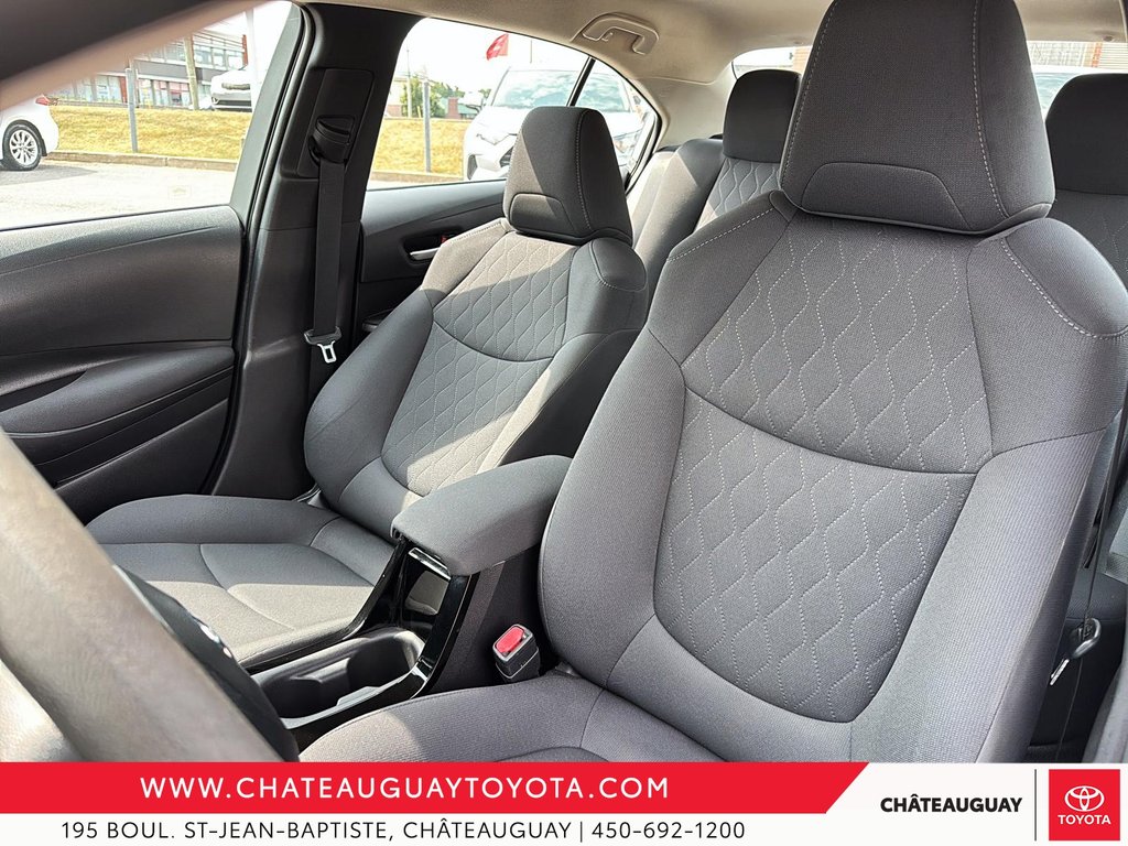 2020 Toyota Corolla LE in Châteauguay, Quebec - 8 - w1024h768px