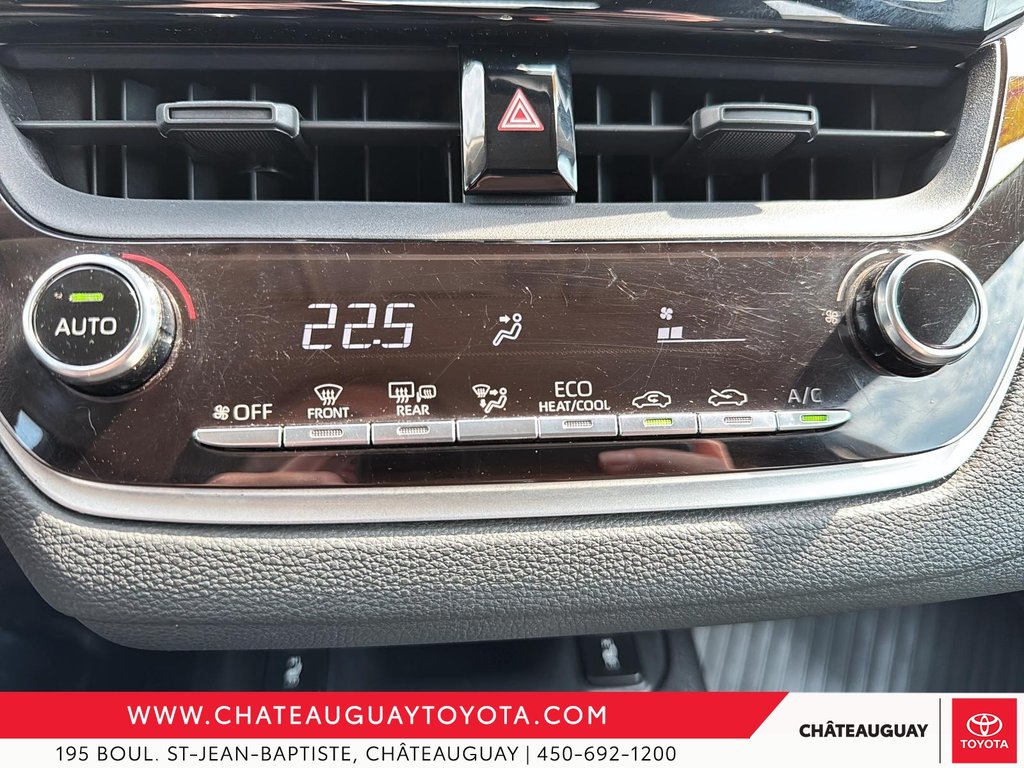 2020 Toyota Corolla LE in Châteauguay, Quebec - 17 - w1024h768px