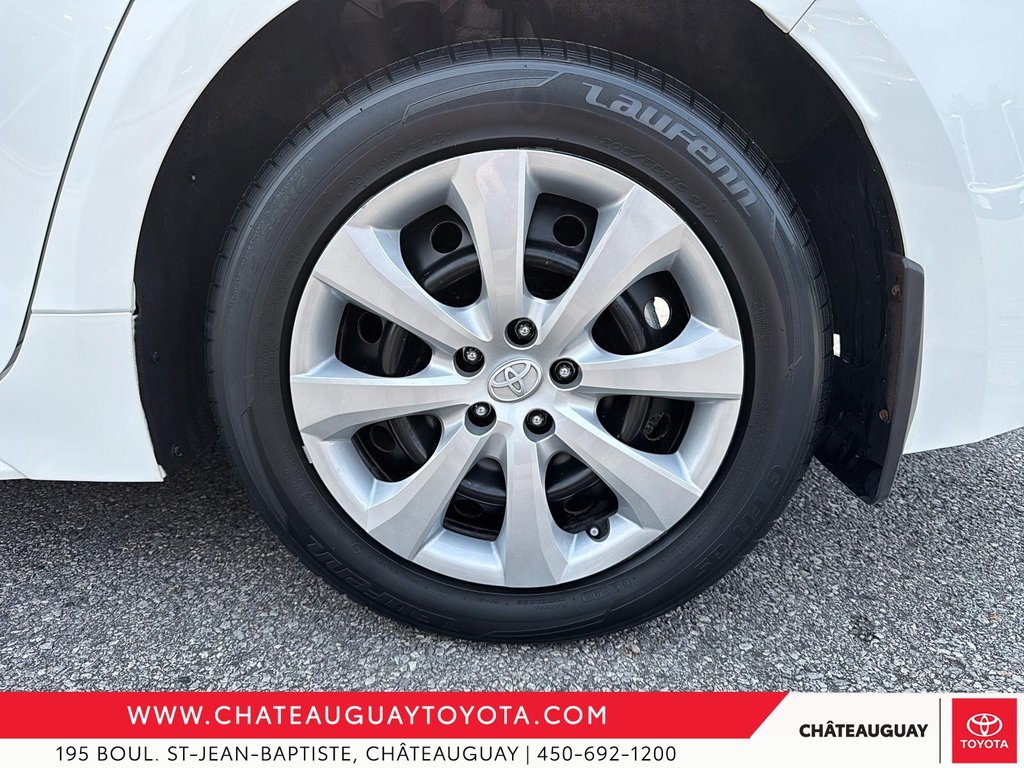 2020 Toyota Corolla LE in Châteauguay, Quebec - 6 - w1024h768px