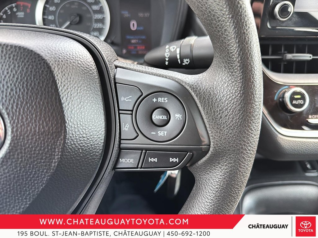 2020 Toyota Corolla LE in Châteauguay, Quebec - 13 - w1024h768px