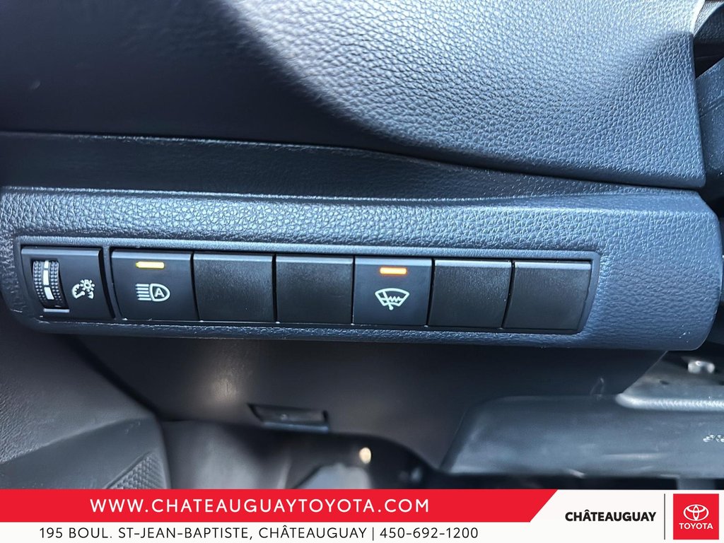 2020 Toyota Corolla SE in Châteauguay, Quebec - 11 - w1024h768px