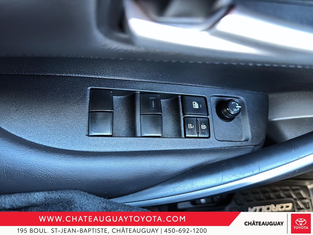 2020 Toyota Corolla SE in Châteauguay, Quebec - 10 - w1024h768px