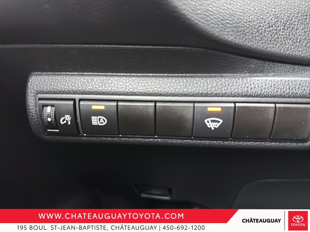 Toyota Corolla SE 2021 à Châteauguay, Québec - 11 - w1024h768px