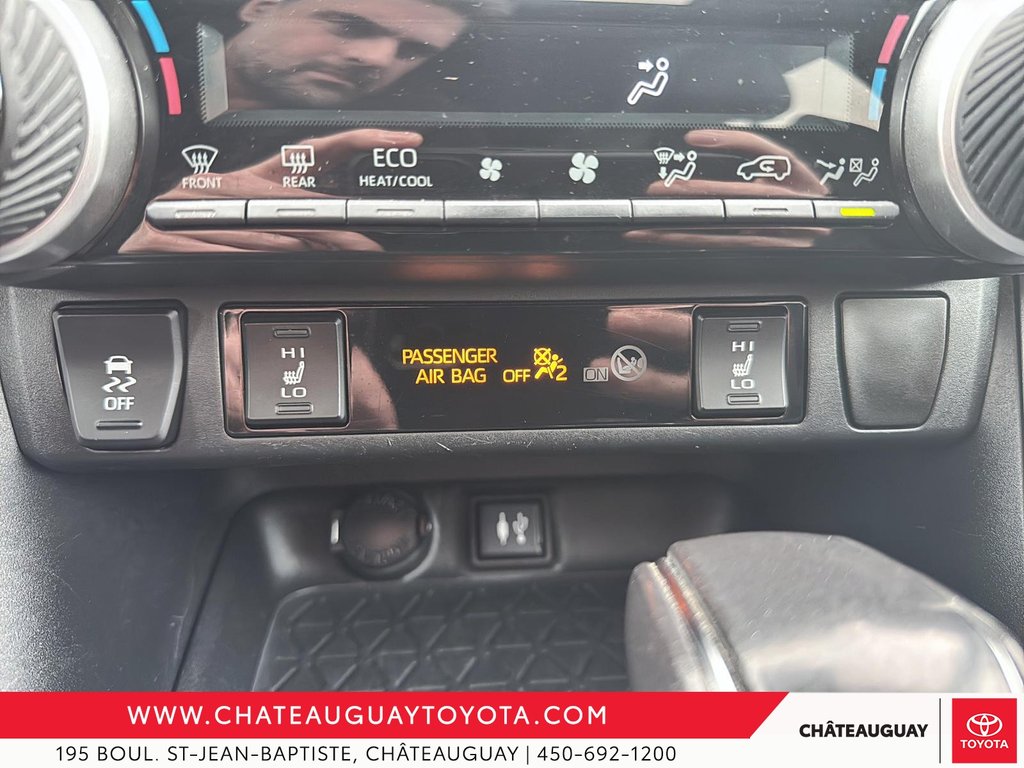 2019 Toyota RAV4 Hybrid XSE in Châteauguay, Quebec - 18 - w1024h768px