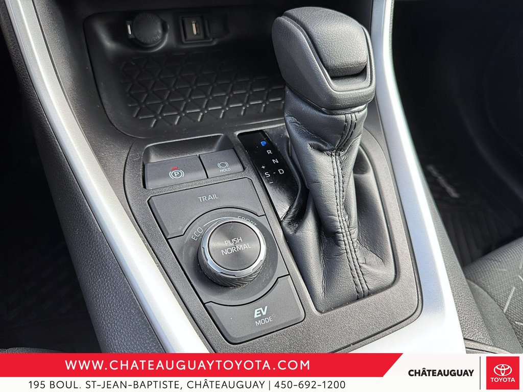 Toyota RAV4 Hybrid LE 2022 à Châteauguay, Québec - 17 - w1024h768px