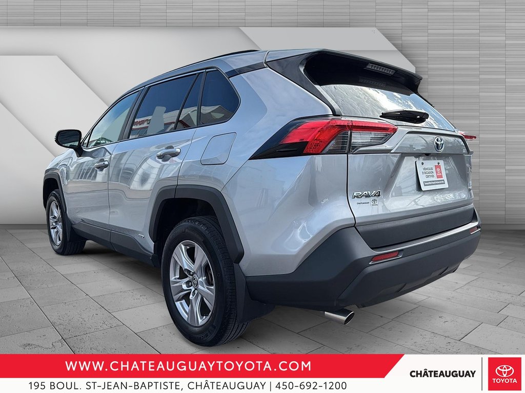 Toyota RAV4 Hybrid LE 2022 à Châteauguay, Québec - 4 - w1024h768px