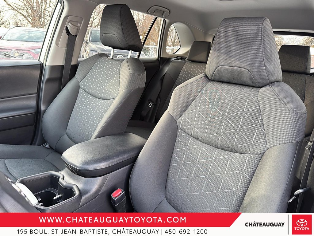 2023 Toyota RAV4 Hybrid LE in Châteauguay, Quebec - 8 - w1024h768px