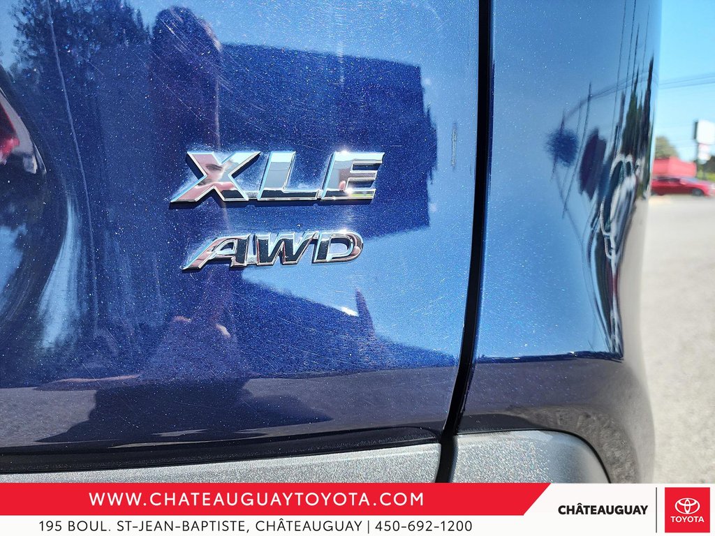2019  RAV4 XLE AWD in Châteauguay, Quebec - 7 - w1024h768px