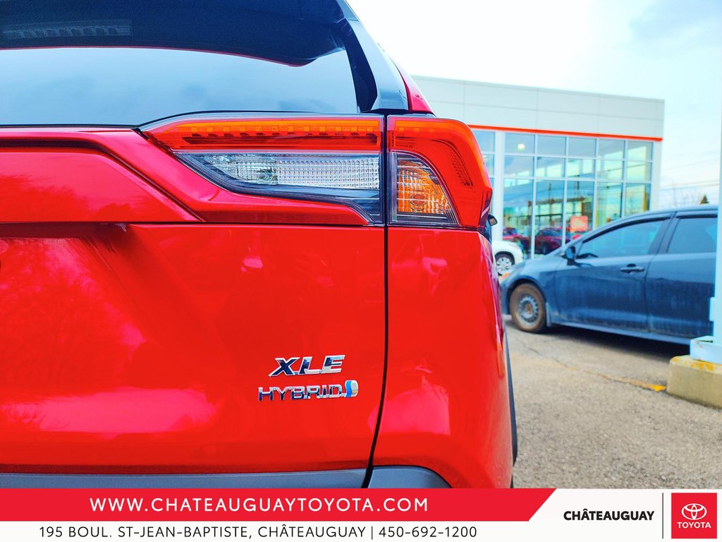 2020  RAV4 Hybrid XLE in Châteauguay, Quebec - 7 - w1024h768px