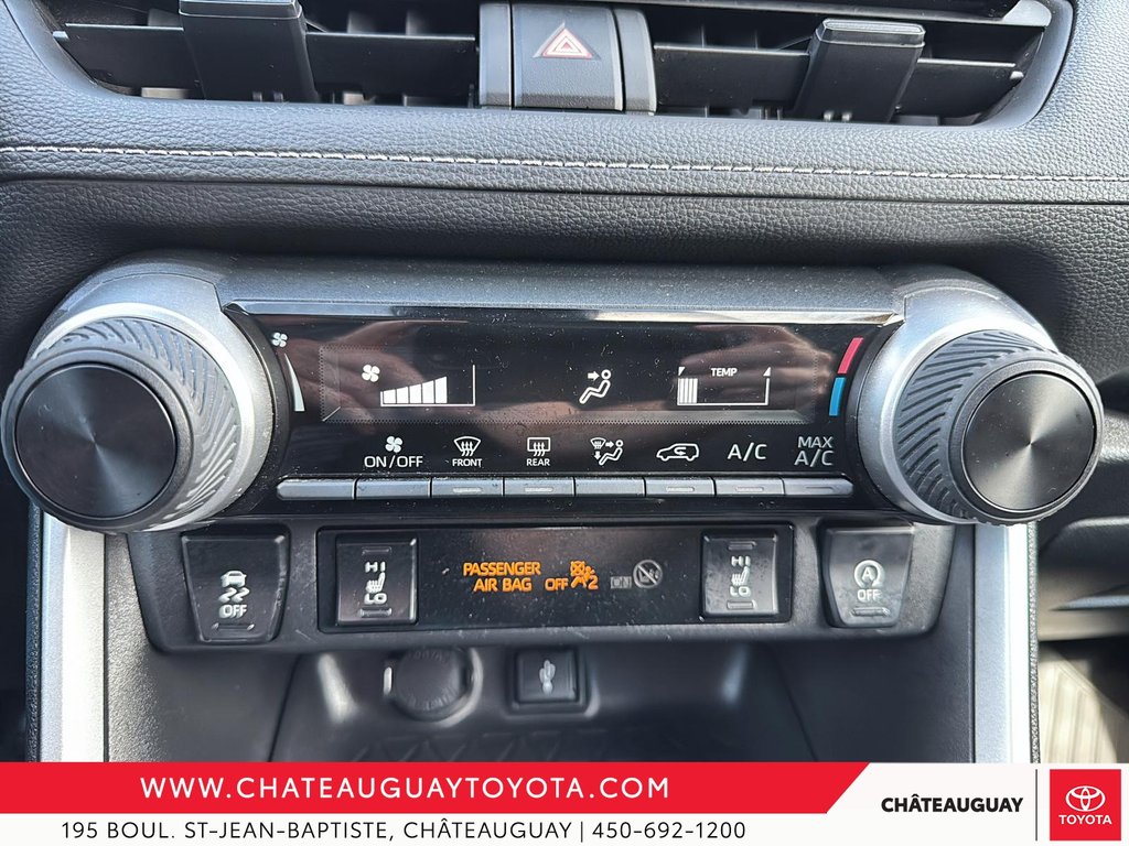 Toyota RAV4 LE AWD 2021 à Châteauguay, Québec - 19 - w1024h768px