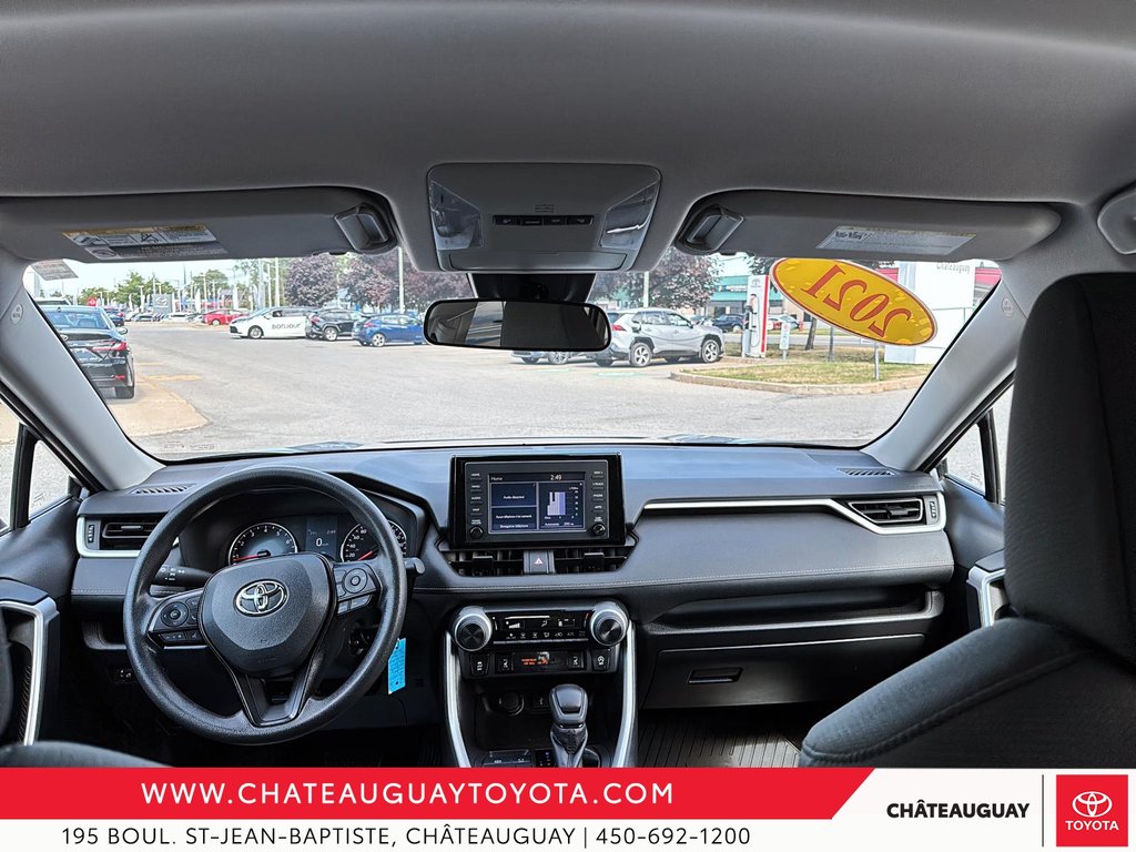 Toyota RAV4 LE AWD 2021 à Châteauguay, Québec - 9 - w1024h768px