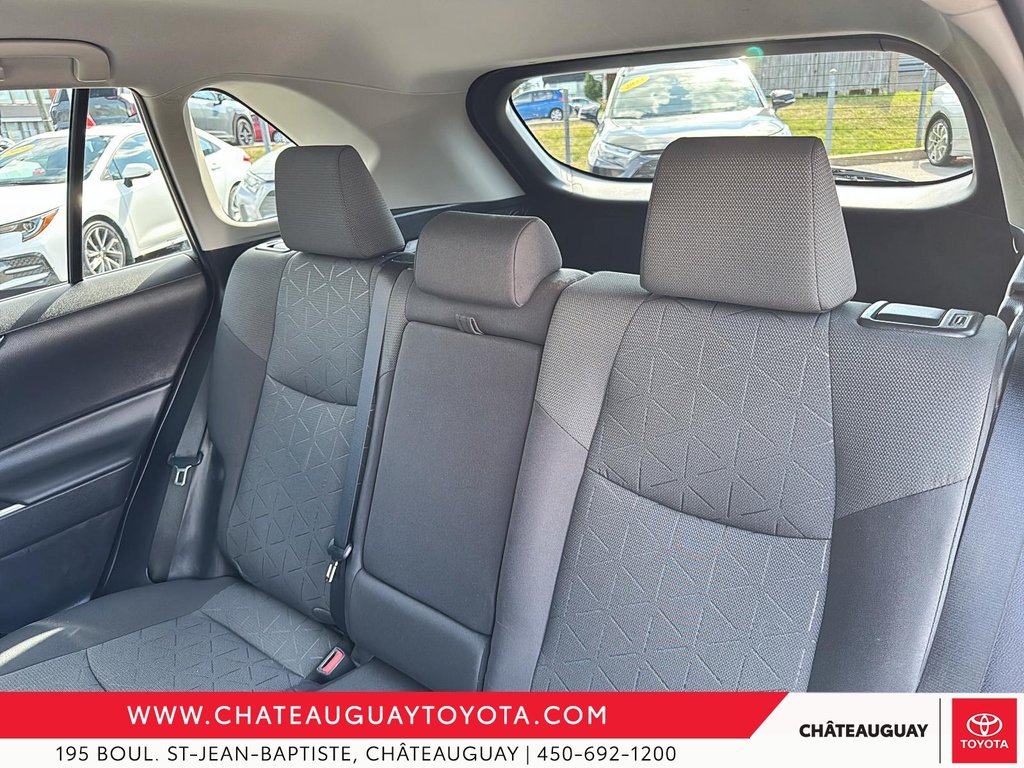 Toyota RAV4 LE AWD 2021 à Châteauguay, Québec - 7 - w1024h768px