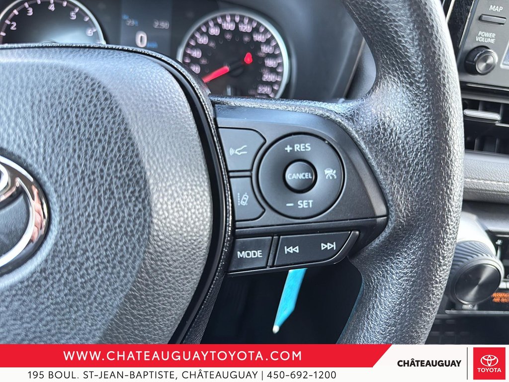 Toyota RAV4 LE AWD 2021 à Châteauguay, Québec - 14 - w1024h768px