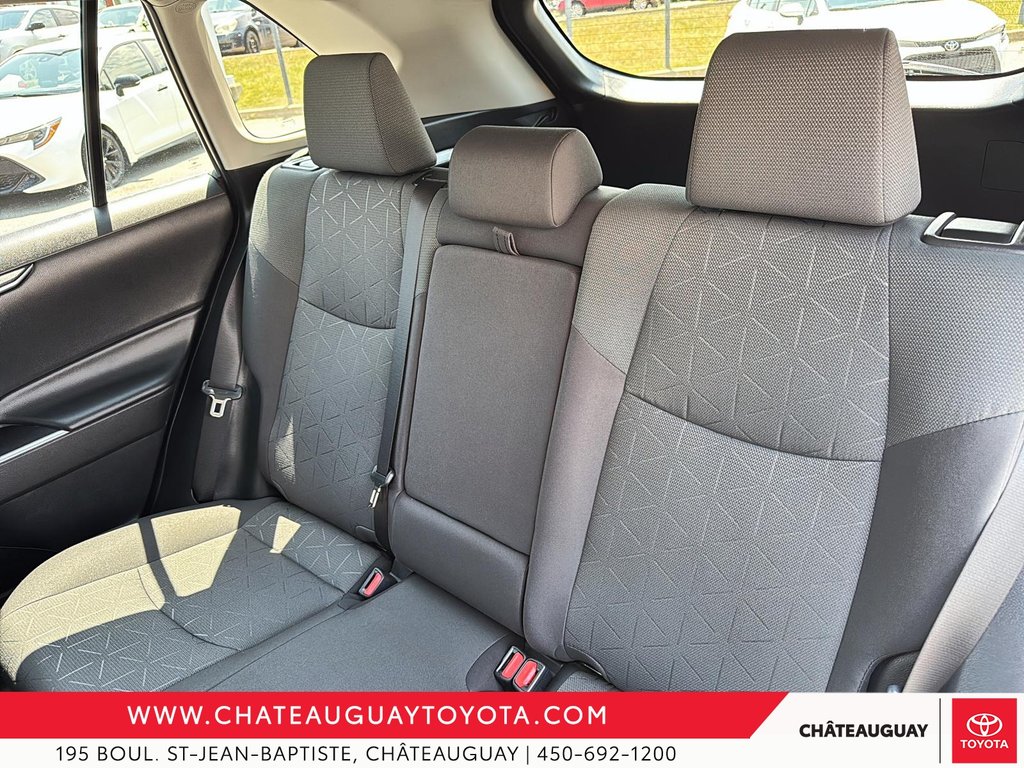 2023 Toyota RAV4 LE AWD in Châteauguay, Quebec - 7 - w1024h768px