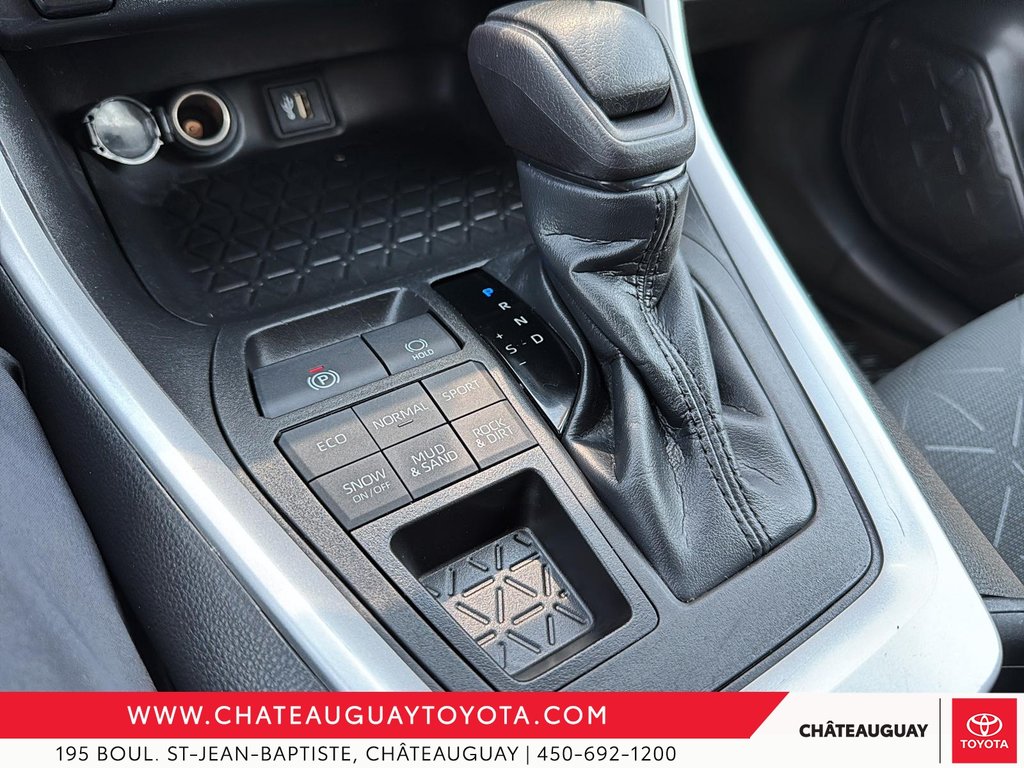 2023 Toyota RAV4 LE AWD in Châteauguay, Quebec - 14 - w1024h768px