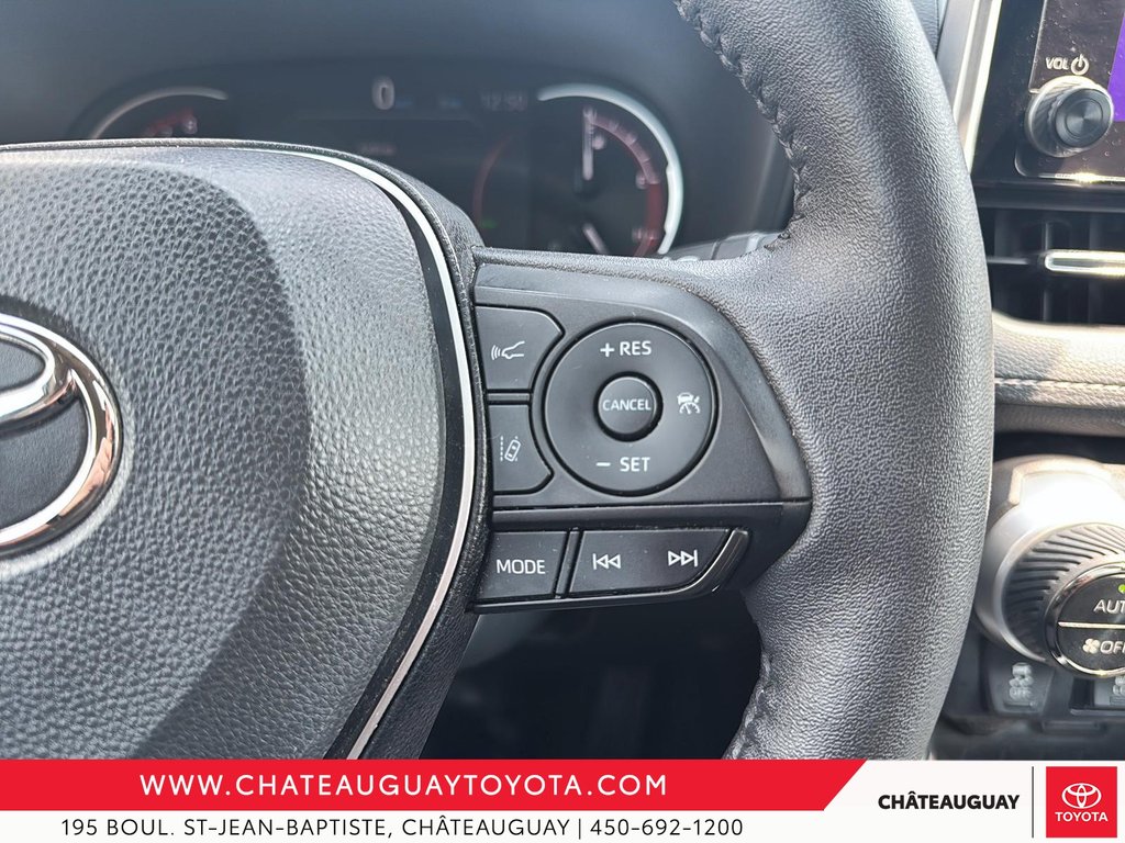 Toyota RAV4 XLE PREMIUM 2023 à Châteauguay, Québec - 15 - w1024h768px