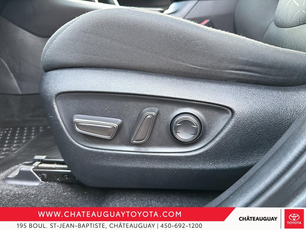 Toyota RAV4 Hybrid XLE 2023 à Châteauguay, Québec - 10 - w1024h768px