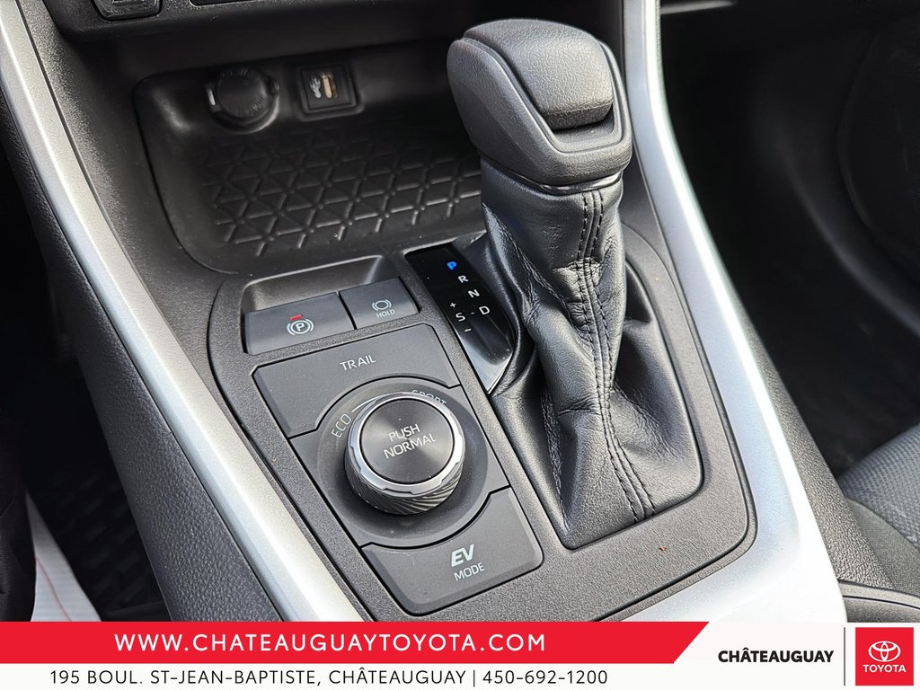 Toyota RAV4 Hybrid XLE 2023 à Châteauguay, Québec - 16 - w1024h768px