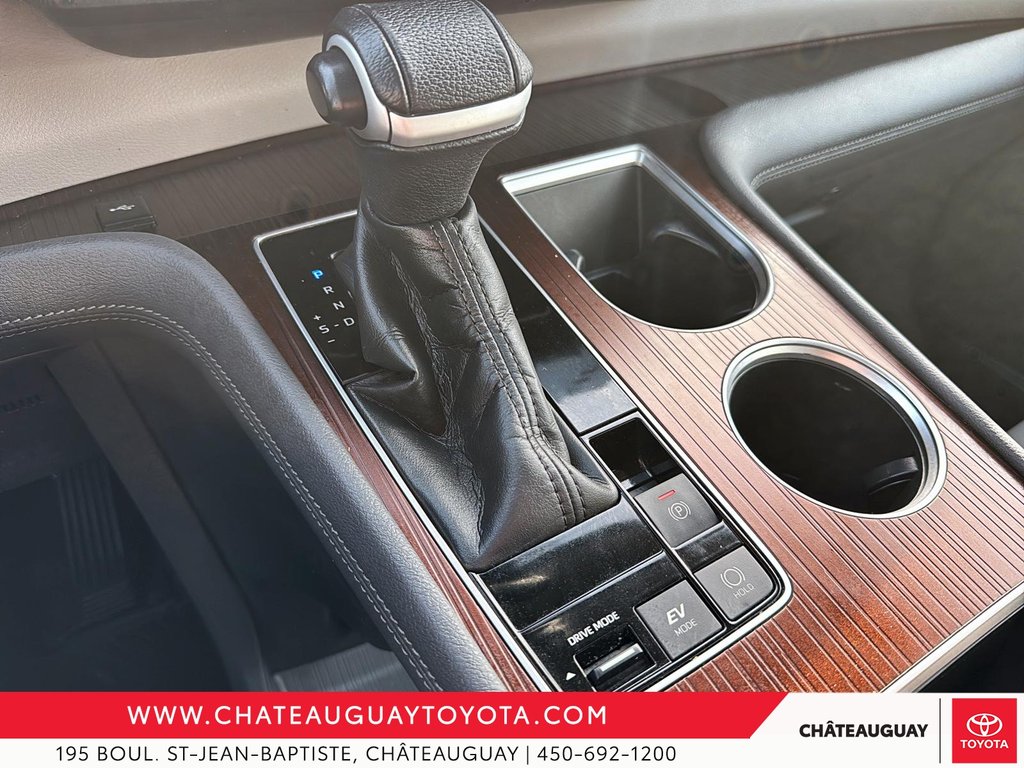 Toyota Sienna XLE FWD 2021 à Châteauguay, Québec - 16 - w1024h768px