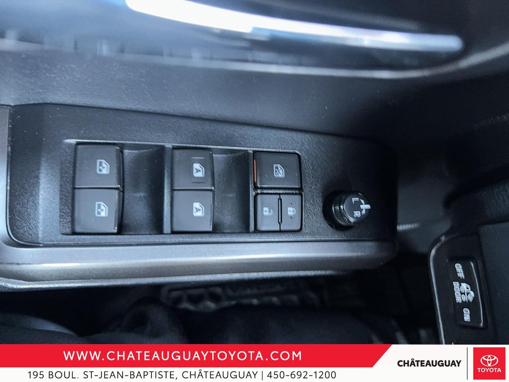 Toyota Tacoma DOUBLE CAB 6A 2021 à Châteauguay, Québec - 10 - w1024h768px