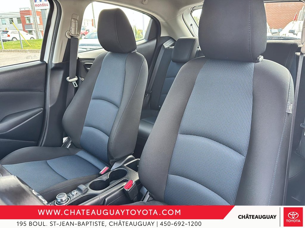 Toyota Yaris Hatchback  2020 à Châteauguay, Québec - 8 - w1024h768px