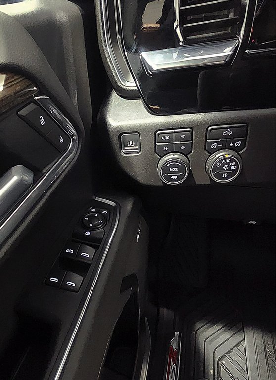 2025 Chevrolet Silverado 1500 LT Trail Boss in Fatima, Quebec - 10 - w1024h768px