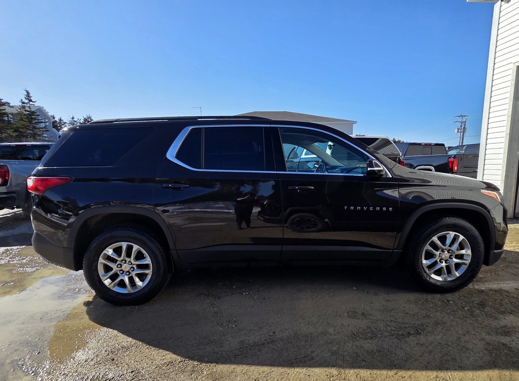Chevrolet TRAVERSE TI LT Cloth 2019 à Fatima, Québec - 2 - w1024h768px